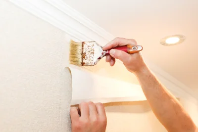 Pose de papier peint à Bransat — revêtements muraux et toiles de verre
